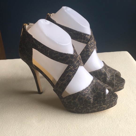 MICHAEL Michael Kors Shoes - Michael Kors like new dressy heels size 8.5